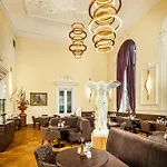 Gutenbrunn Thermen & Μπάντεν