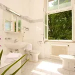 Gutenbrunn Thermen & 4* Baden