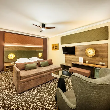 Gutenbrunn Thermen & 4* Baden